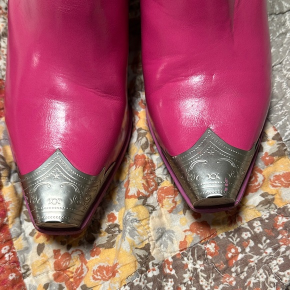 BEAST FASHION Fuchsia Heeled Boots with Silver Tips - Picture 9 of 12